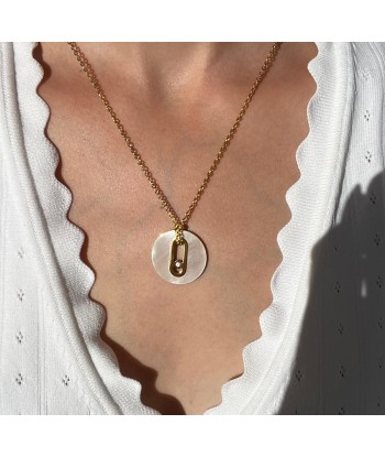 Collier acier et PVD jaune pendentif imitation nacre et un oxyde soldes